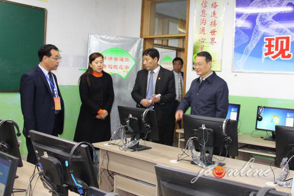   ί   괨 ͨ    չ  ϶